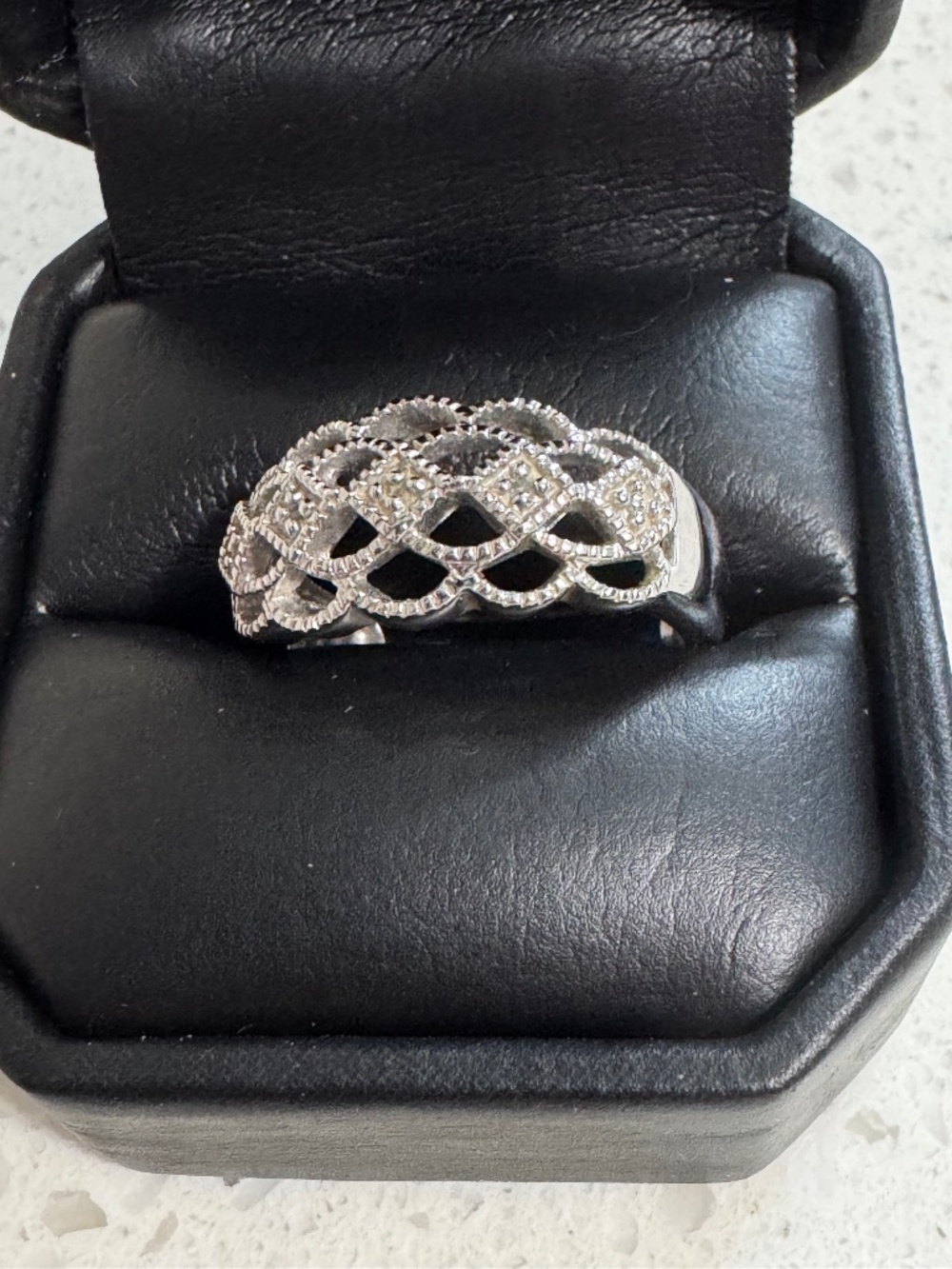 Silver Tone Scalloped Ring
